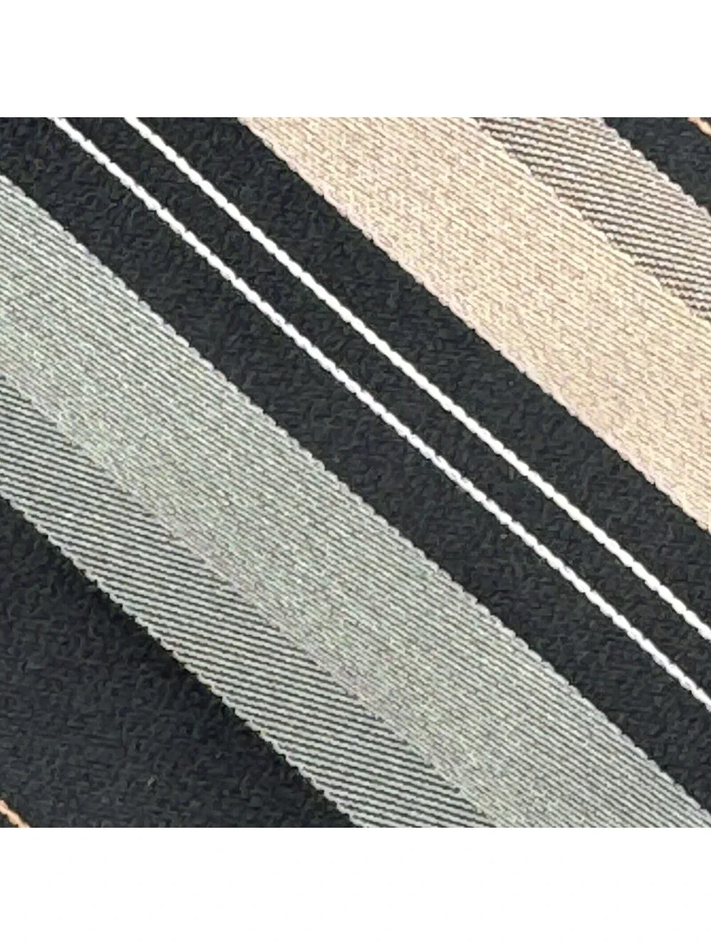 Axist Men’s Necktie 100% Silk Diagonal Stripes Black Gray Silver One Size New